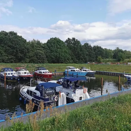 In Der Mecklenburger Seenplatte, Cleaning Included *