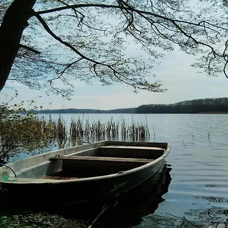 아파트 In Der Mecklenburger Seenplatte, Cleaning Included *