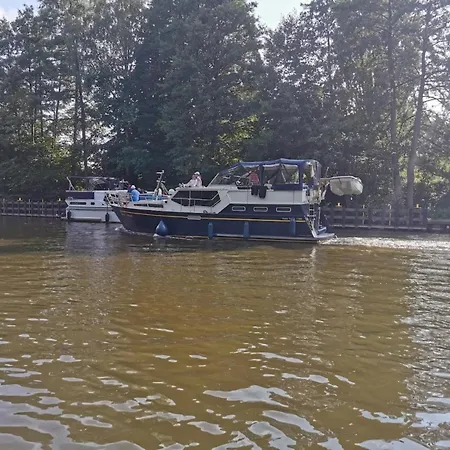 Apartment In Der Mecklenburger Seenplatte, Cleaning Included