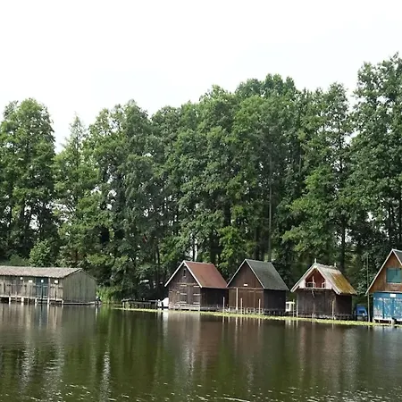 In Der Mecklenburger Seenplatte, Cleaning Included